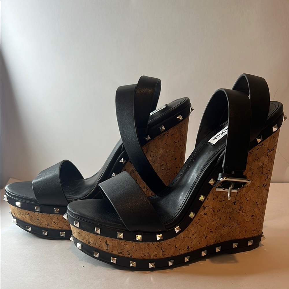 Steve Madden Black Platform Studded Sandals